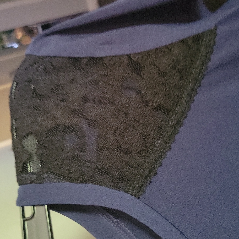 Express Blouse - Picture 4 of 7